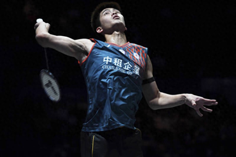 Li Jiahao defeated the Chinese player Lu Guangzu, who can be called a natural enemy, and advanced to the round of 16 of the men's singles in Indonesia 2025