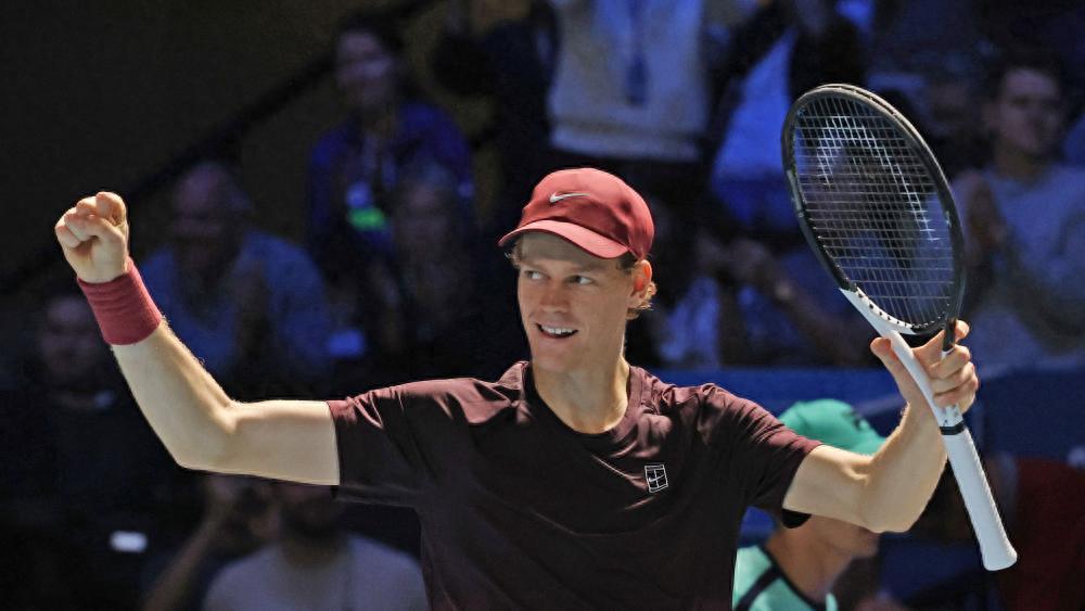 Sinner lost his temper in a rare outburst, shouting angrily at his team: “You f***ing just sit there!”