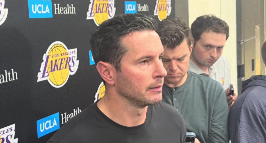 Redick unveils Lakers' playoff preparation plan! Won't solely rely on LeBron's isolation plays; practicing positioning and rebounding drills specifically for the Rockets.