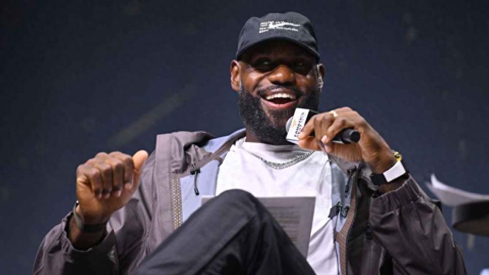 James refuses to disclose his destination! Declares his leadership essence remains unchanged wherever he goes: Might play more than just one more year