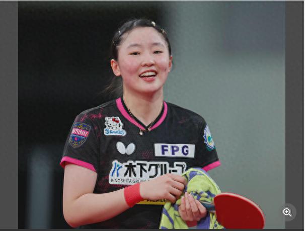 Celebrating her 17th birthday, Miwa Zhang continues to be ranked 6th in the world, and her classmate Yuna Koshio is among the T100