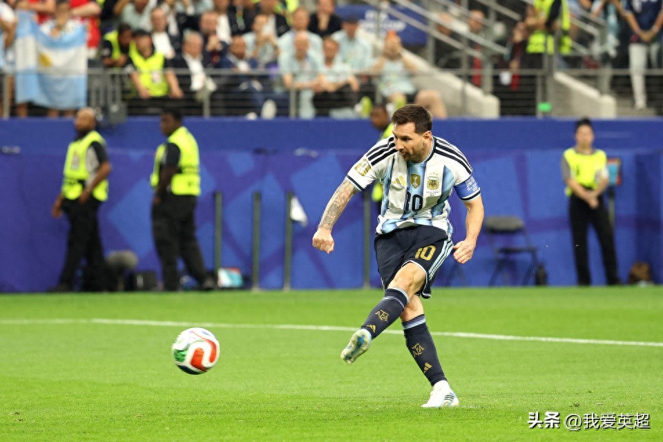 Two matches, five goals! Messi advances in all six World Cup group stages, surpasses Klose in two stats, and wins Man of the Match for the 13th time.