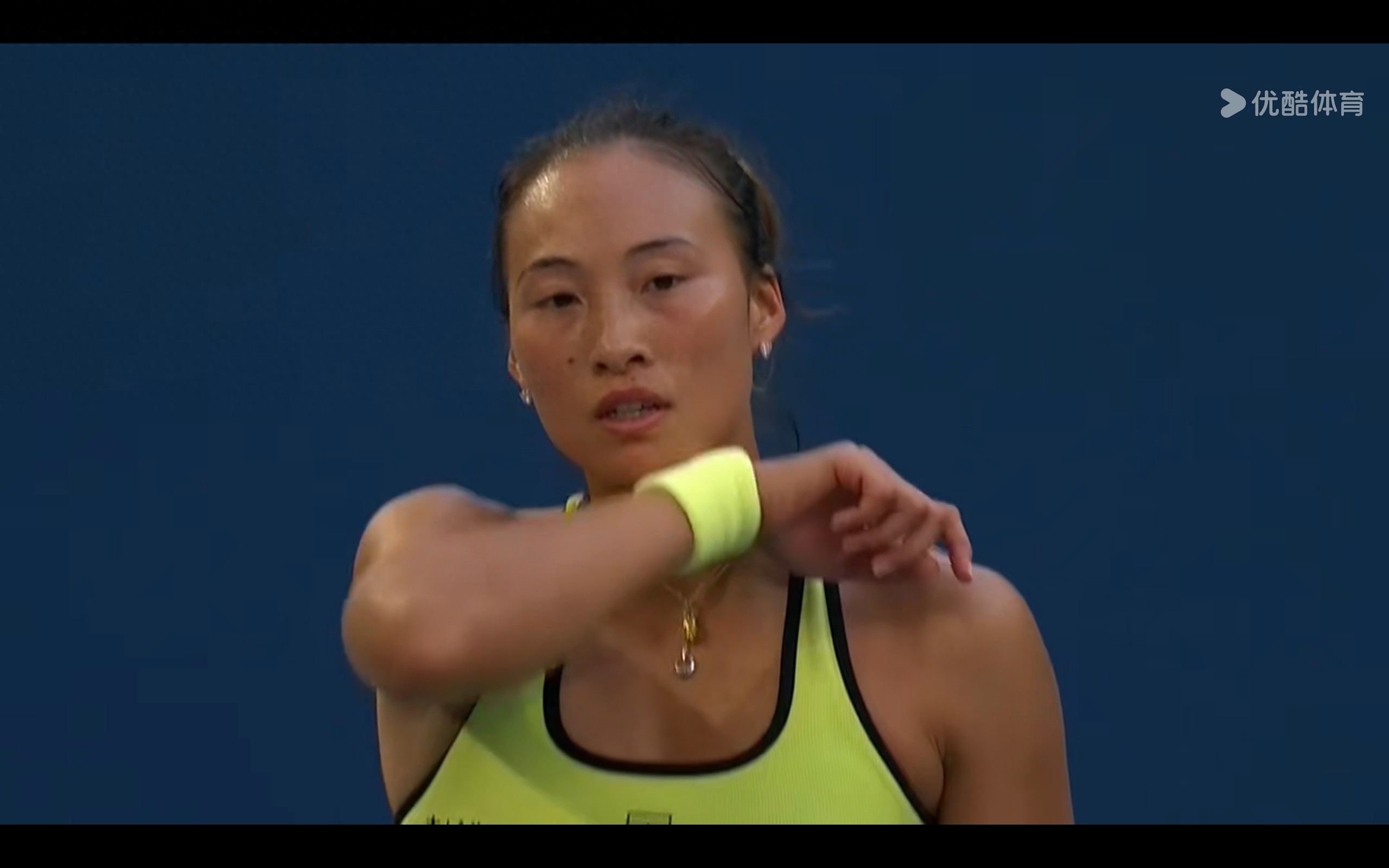 Latest update from the WTA1000 Miami tennis tournament: Zheng Qinwen loses 0-2 to Sabalenka and misses the quarterfinals.