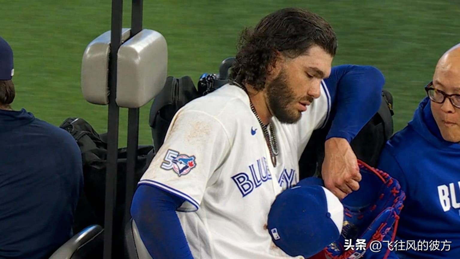 KBO MVP Ponce Injured in Blue Jays Debut, Taken Off Field by Medical Cart