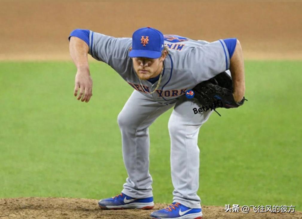 Craig Kimbrel, currently second on the active saves leaderboard, has signed a minor league contract with the New York Mets that includes an invitation to spring training.