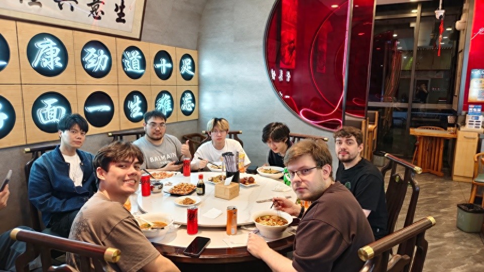 Valorant: VCT CN teams have arrived in Beijing, ready to embark on a culinary exploration!