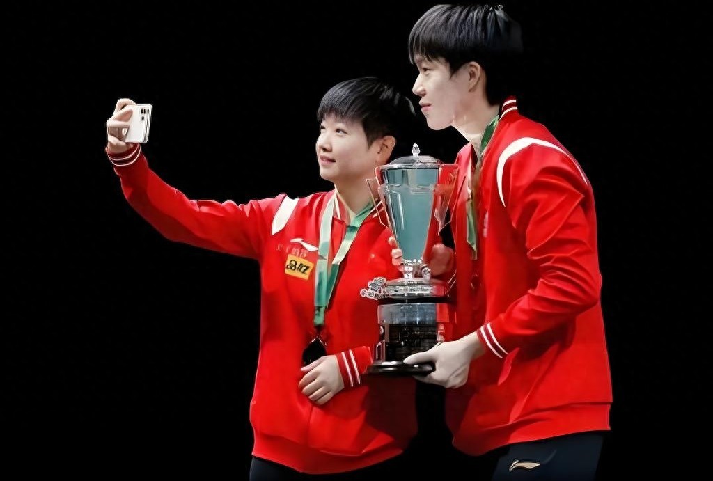 The WTT China Grand Slam Table Tennis event schedule for tomorrow (10.2) features 16 matches with Chinese national players competing, broadcast live on CCTV-5.