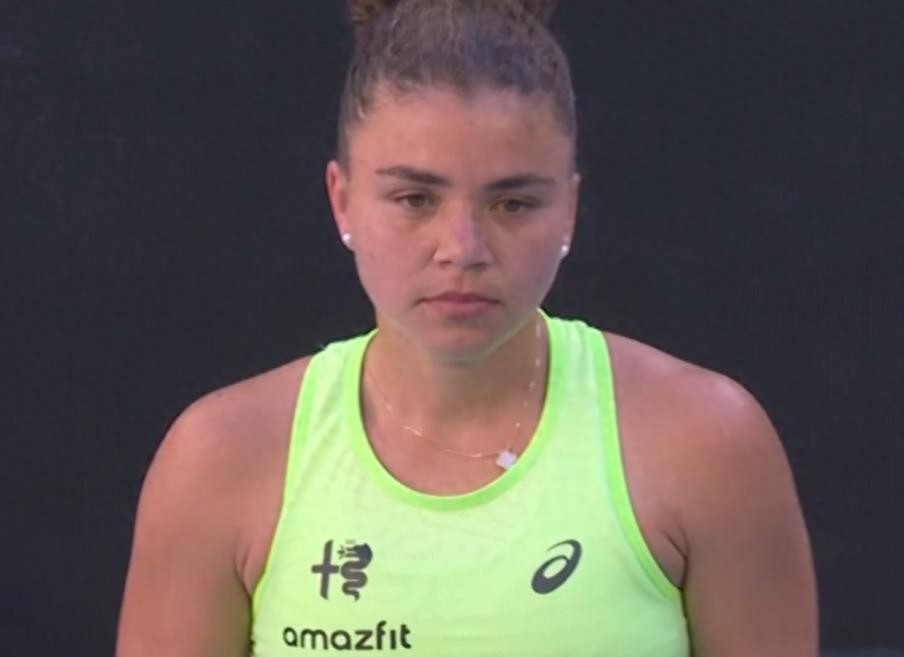 The second top-10 female singles player has been eliminated, paving the way for an 18-year-old rising star to make history; Wang Xinyu's match time against Noskova is confirmed.