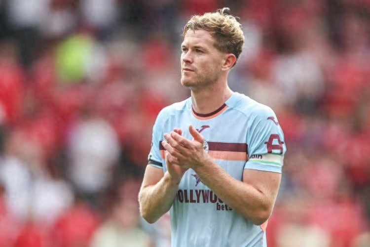 Three of the Premier League&#39;s Big Six clubs are competing to sign Brentford&#39;s captain Collins, with Tottenham holding an advantage due to Flick.