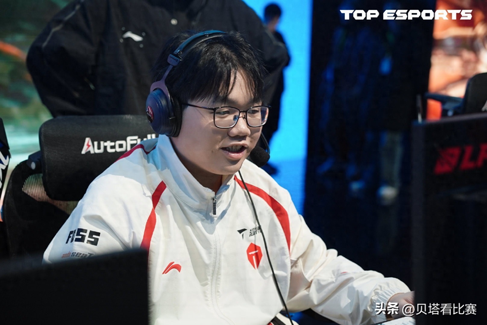 JKL team faces a rapid decline! TES falls 1-2 to IG, suffering their third loss! The jungle and support underperformed, showing a lack of strength.