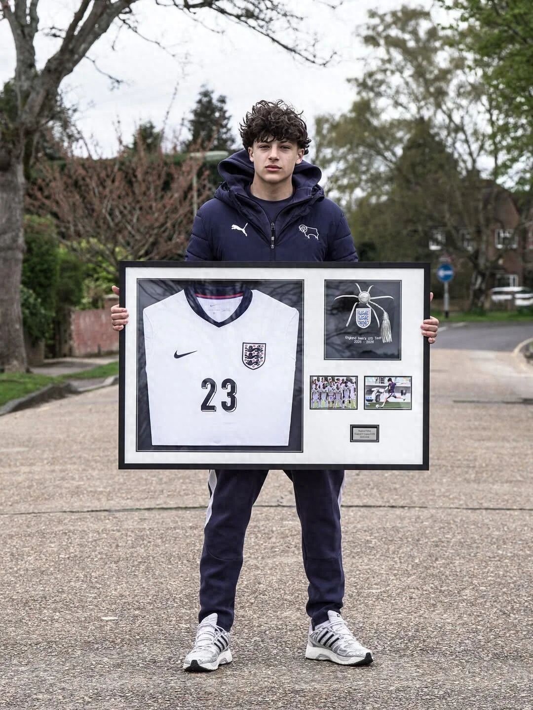 Manchester United to sign 14-year-old "Little Henry" who scored 45 goals! Left-back prodigy has requested to leave, Ten Hag's favorite faces potential sale.