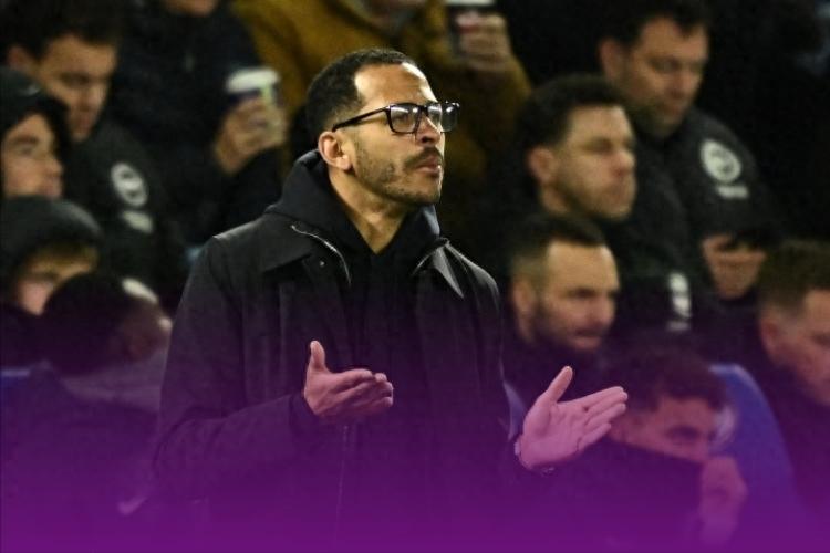 Chelsea has fallen into decline, suffering a 3-goal defeat and completely falling behind in the race for fifth place, prioritizing business over results.