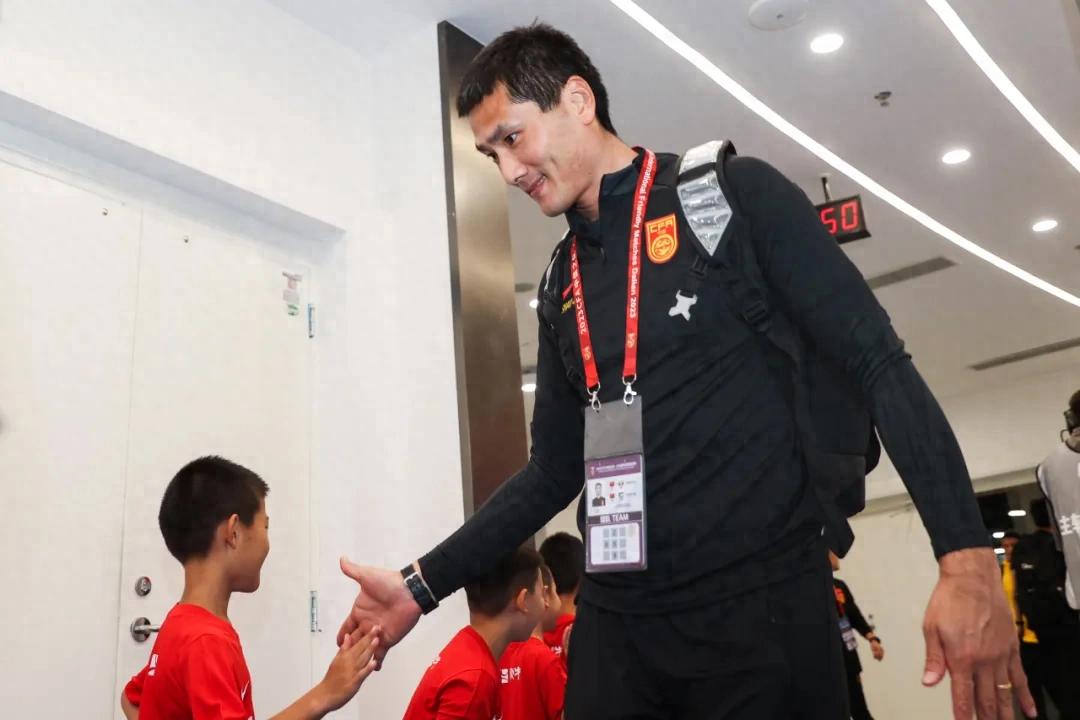 Why was Shao Jiayi chosen as the head coach of the Chinese national football team?