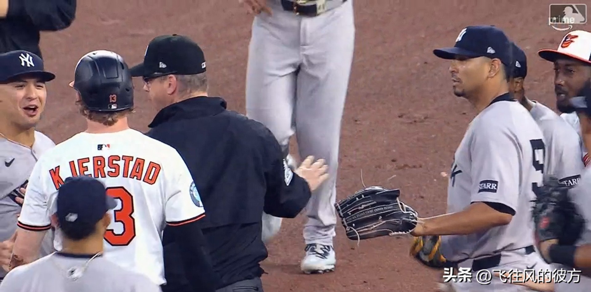 The foreign fund warbler bench cleared the second base collision and caused a conflict