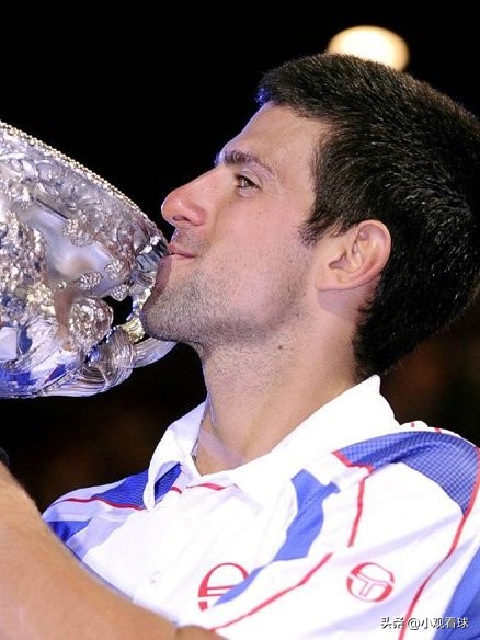 In which year did Novak Djokovic achieve a 41-match winning streak and win six consecutive titles?