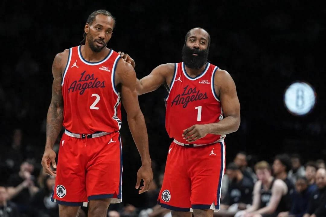 It can only be said that Leonard not making the All-Star team shows he is not well regarded.