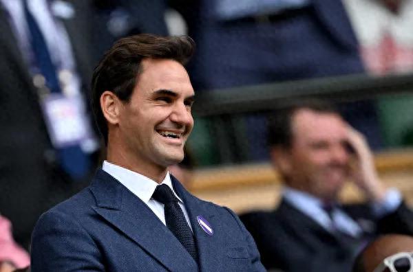 Federer’s longtime friend and agent reveals the &#34;secret&#34; behind his billion-dollar fortune