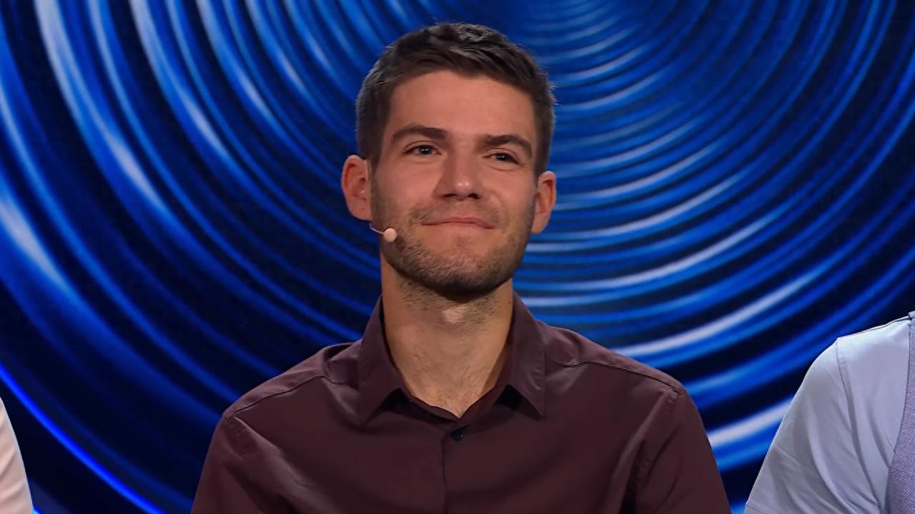 A well-known 26-year-old tennis journalist sadly passed away due to illness, with many players, reporters, and commentators expressing their condolences.