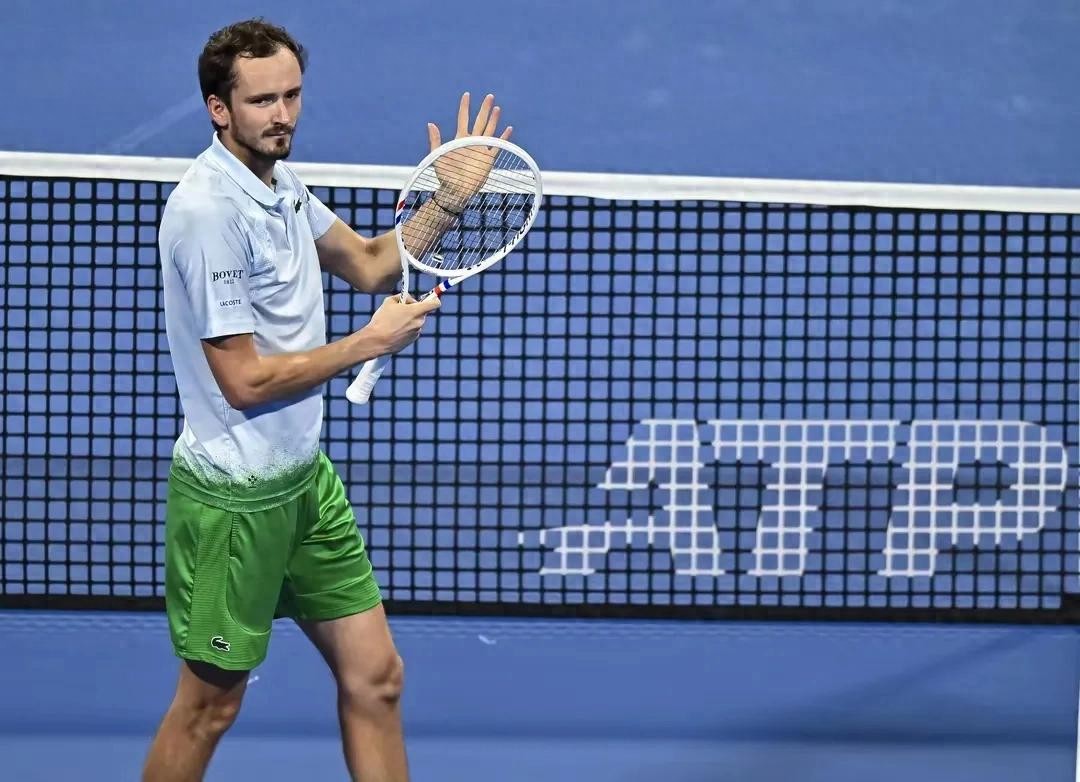 Medvedev Indian Wells was encircled and suppressed by the post-00s, and the Russian star can defend the glory of the post-90s?