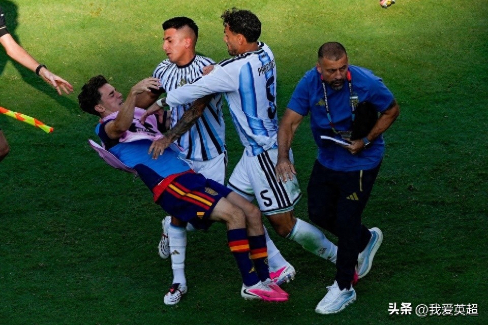 FIFA officially announces disciplinary action against three Argentine players! Two are accused of violent conduct, and a 21-year-old Spanish rising star is also implicated.