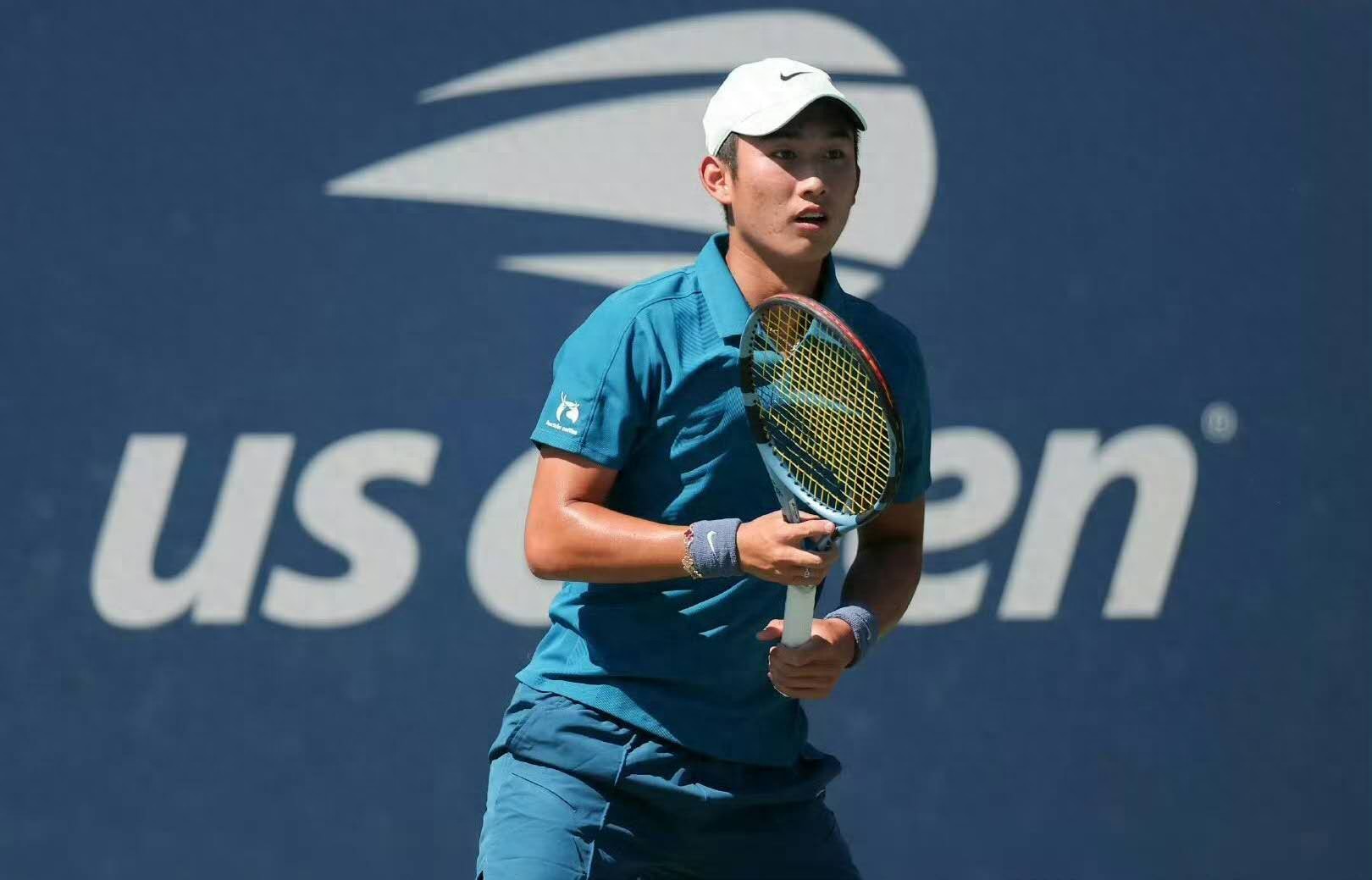 It is truly unfortunate that Yuan Yue initially took the lead but eventually lost, and Shang Juncheng’s withdrawal left fans heartbroken; meanwhile, the young Hong Kong player made history.