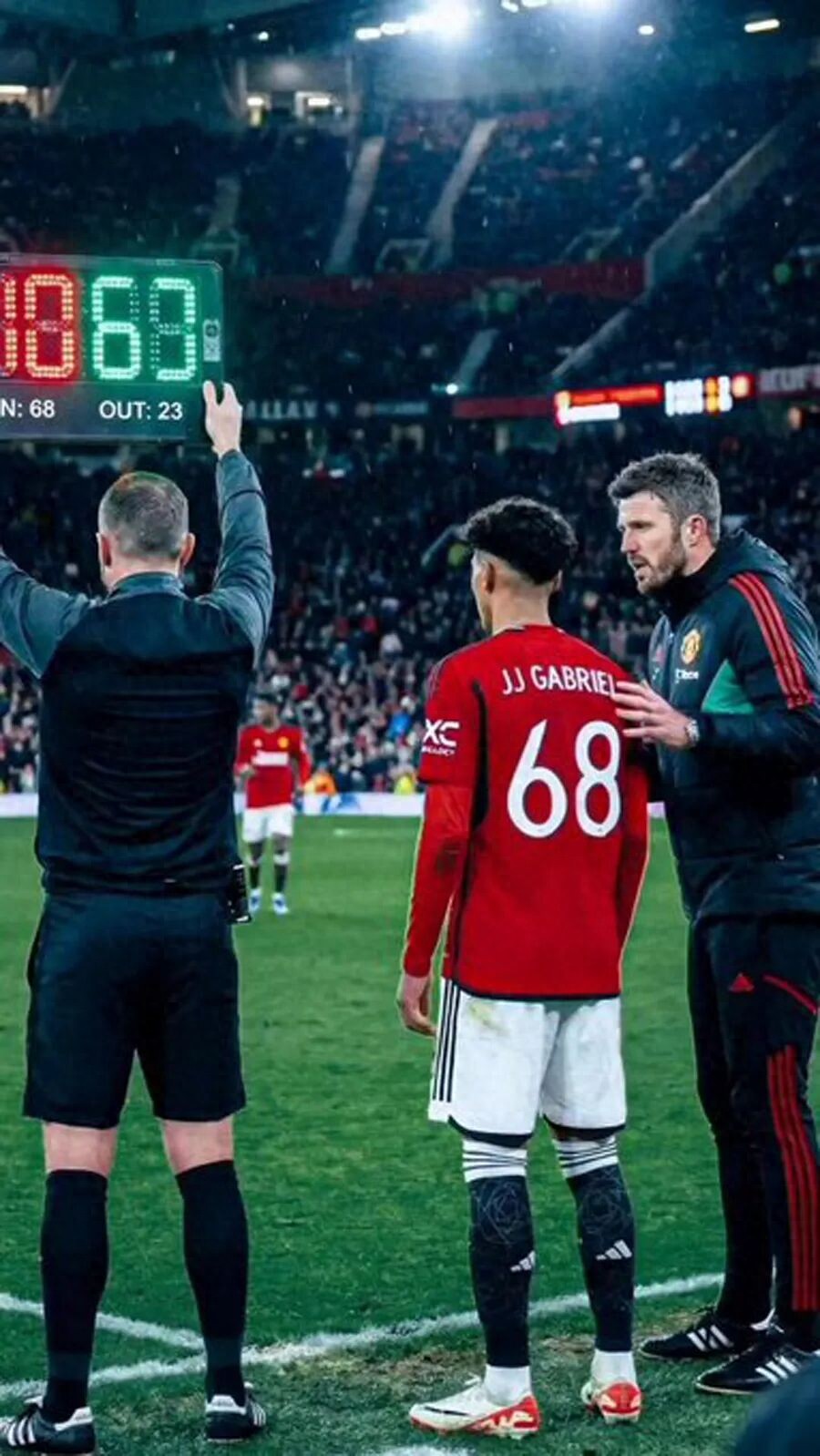 Carrick calls up young Messi for training! Manchester United announces one loan departure, reveals reason for last-minute recall of the prodigy