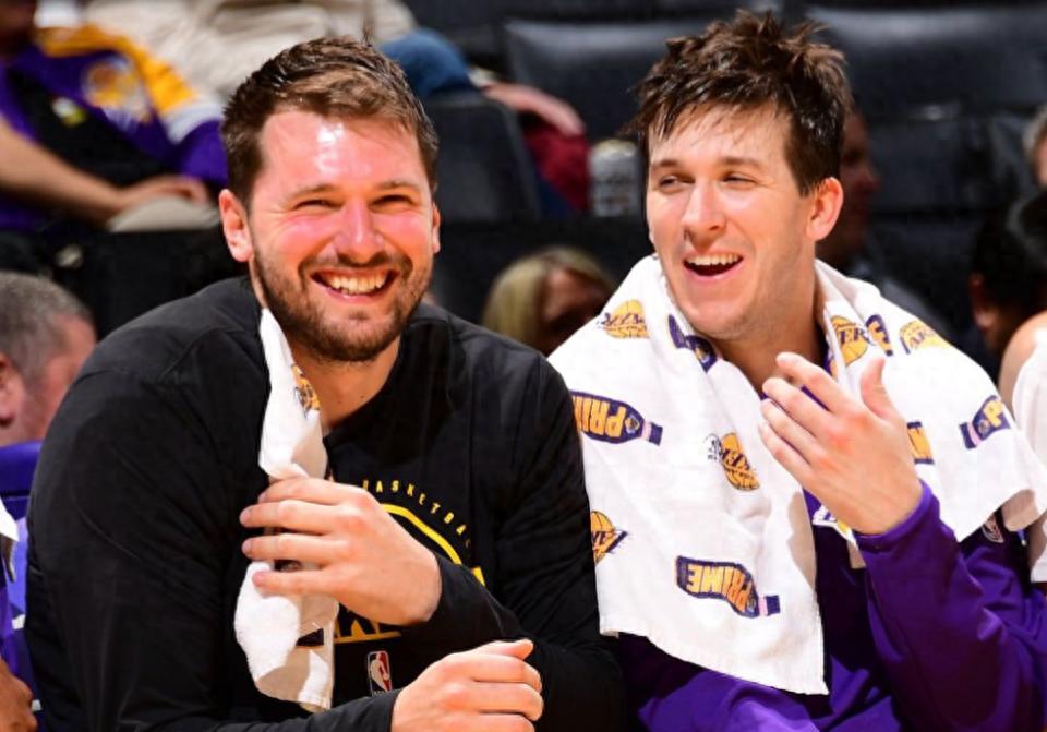 Shams: Doncic expected to miss the first round; Reeves progressing faster, potentially returning late in the series.