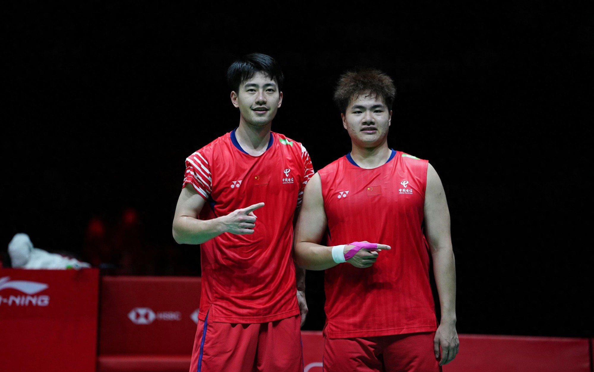 Badminton Denmark Open report: Chinese team achieves 7 wins and 4 losses; Liang-Wang pair wins, Shengtan pair loses.