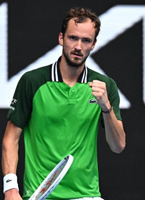 Sweeping Alcaraz! Medvedev Pursues Another Miracle, Career's Second Wave of Terrifying Winning Streak Approaches