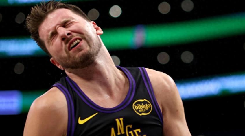 The Lakers' loss was not undeserved! Three missed calls, with the Magic disadvantaged twice: uncalled traveling on Doncic and a missed hand-check foul.