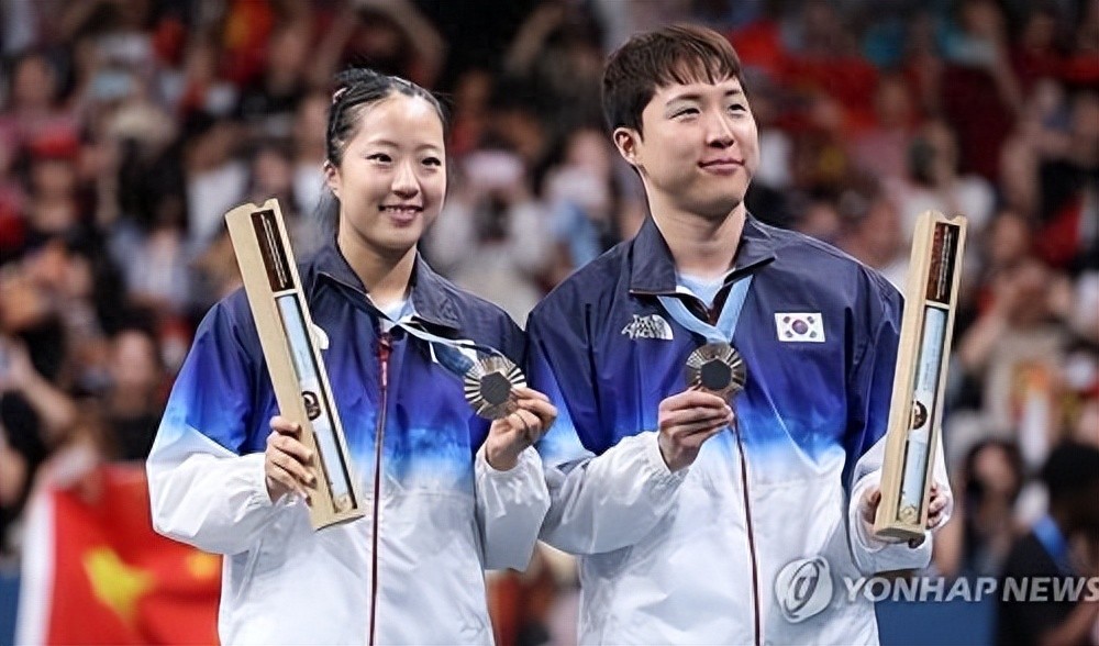 The South Korean table tennis team is preparing for the 2025 World Table Tennis Championships in Doha, aiming for medals in three doubles events