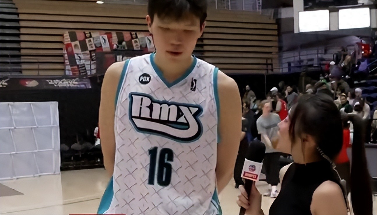 Yang Hansen joked with his mixing teammates about being a point guard, saying he’s been hustling hard for half an NBA season.