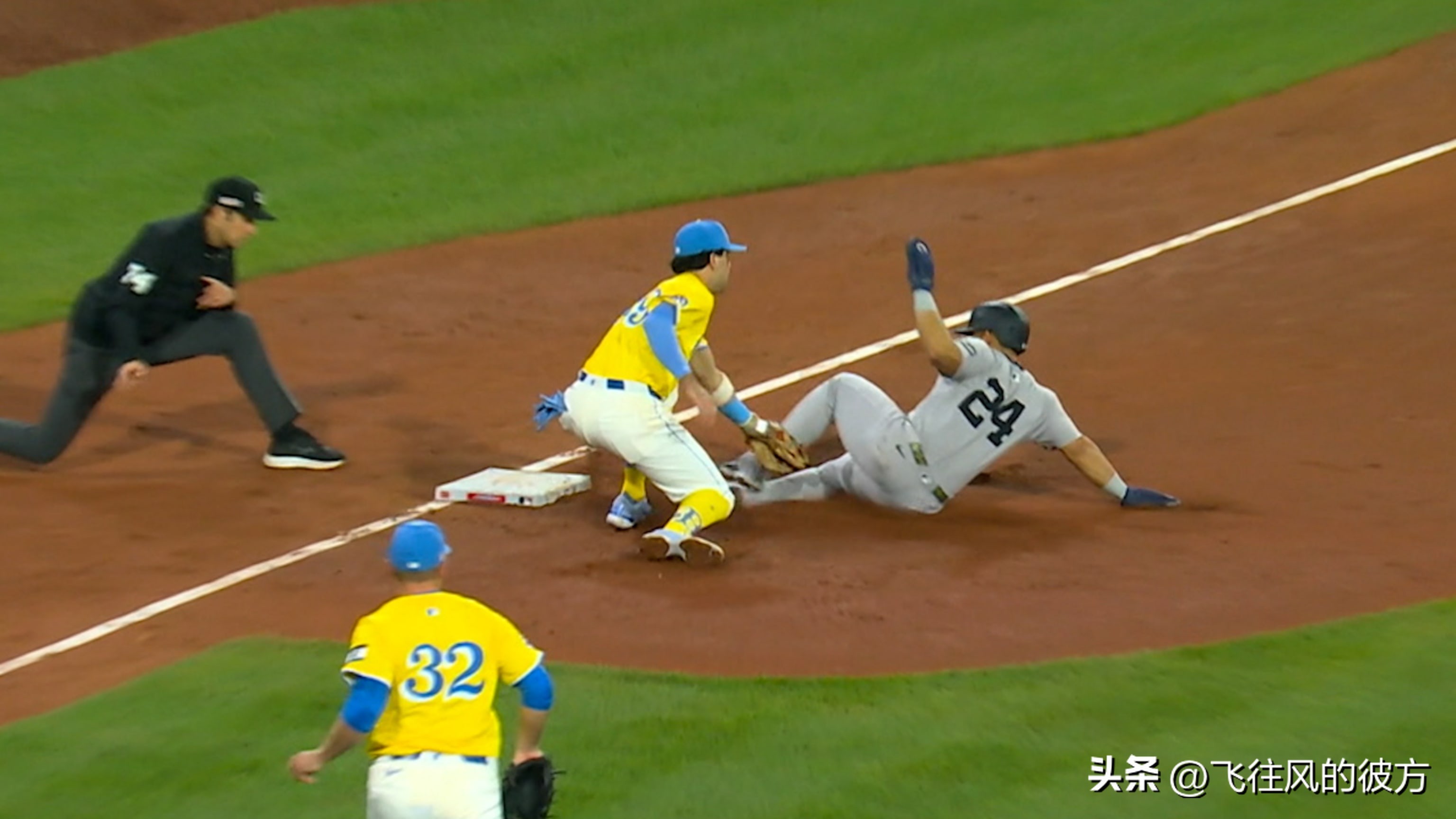 Martian Dominguez's mistakes were costly The Yankees lost a single point at Fenway Park