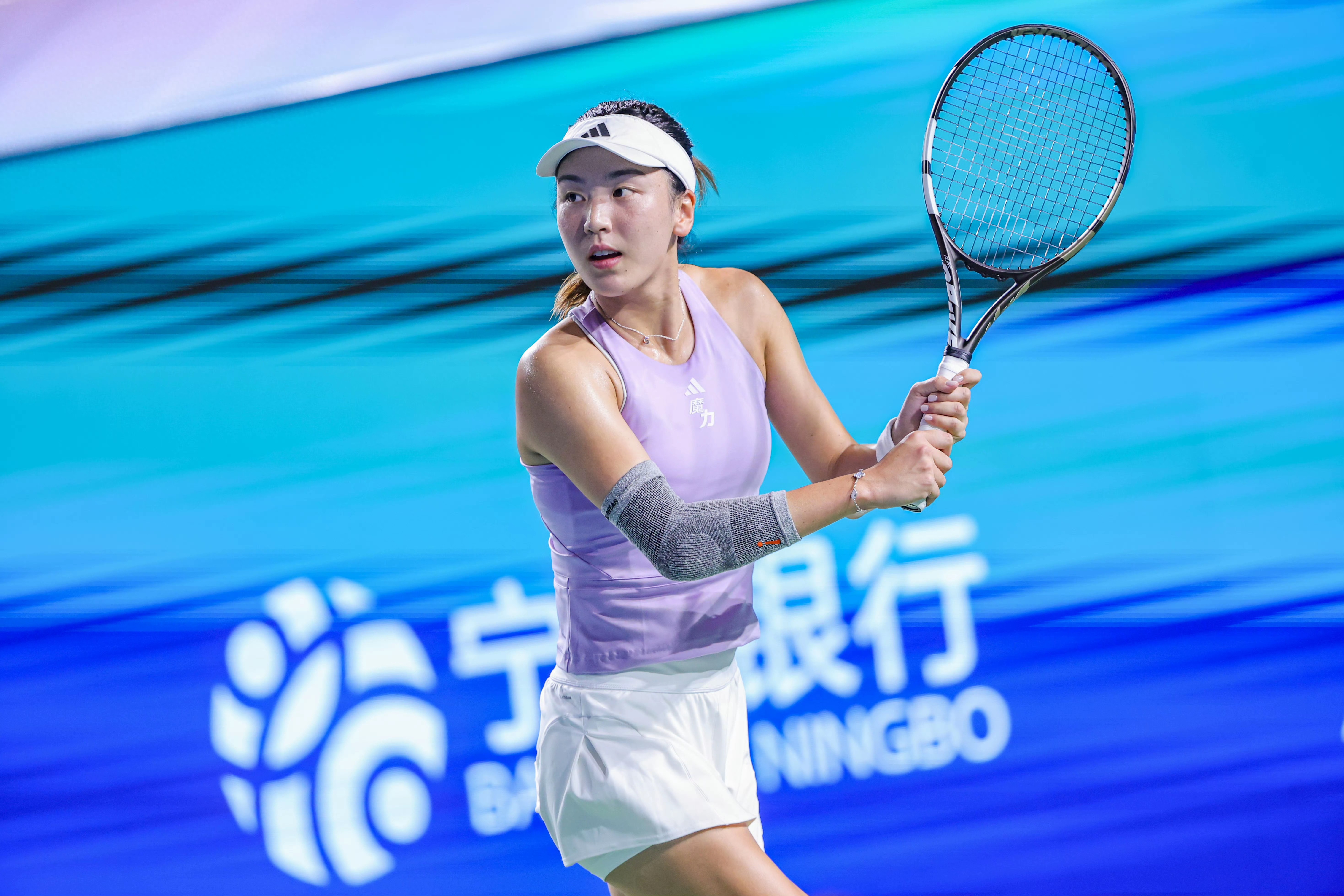 WTA500 Tokyo Report: Wang Xinyu was defeated 1-2 by Glatch and eliminated in the first round.