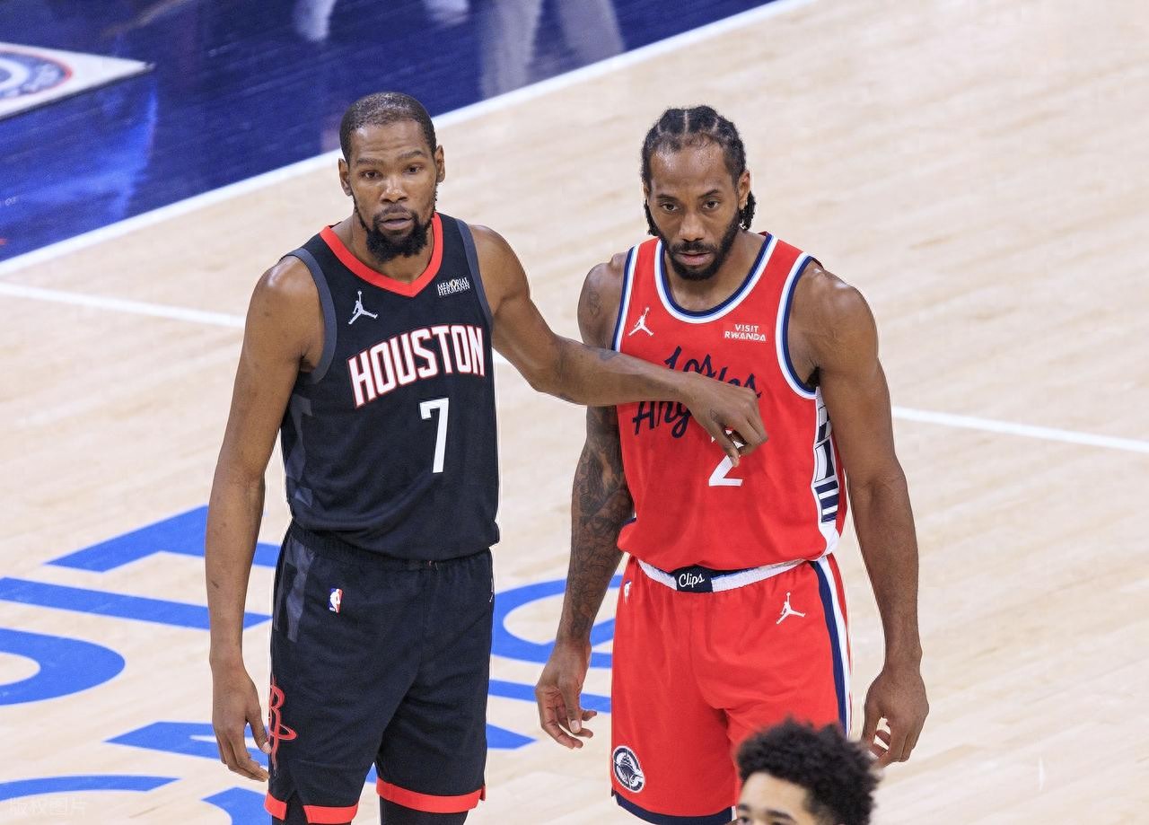Durant scored 22 points, Leonard contributed 41 points, 8 rebounds, and 5 assists, Harden added 29 points, as the Clippers convincingly defeated the Rockets to avenge their loss.