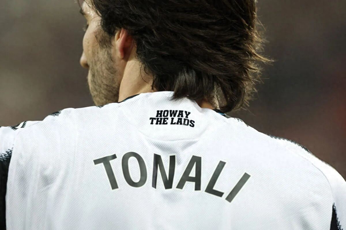Newcastle asks Manchester United to decide quickly whether to sign Tonali, or else they won't sell! The Red Devils may switch to targeting the Magpies' left-back instead.