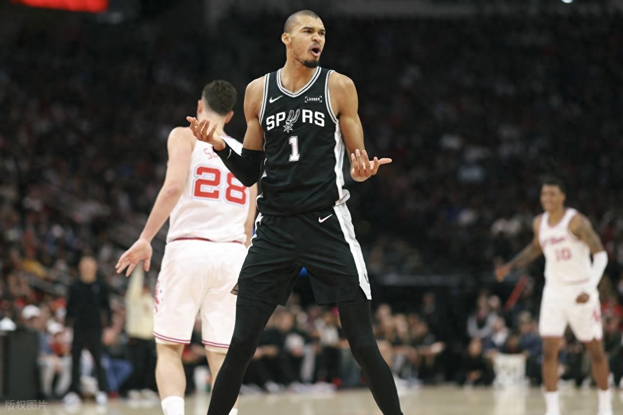 Explosive final quarter! Wembanyama posts 28+16+5 blocks, Durant scores 24 in vain, Spurs rally with five players in double figures to overturn Rockets