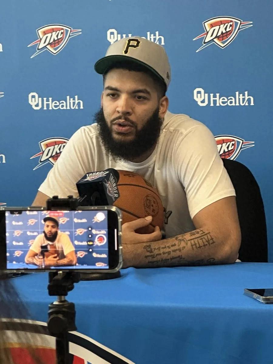 So sudden! Left knee arthroscopy surgery! This is the Thunder's championship forward.