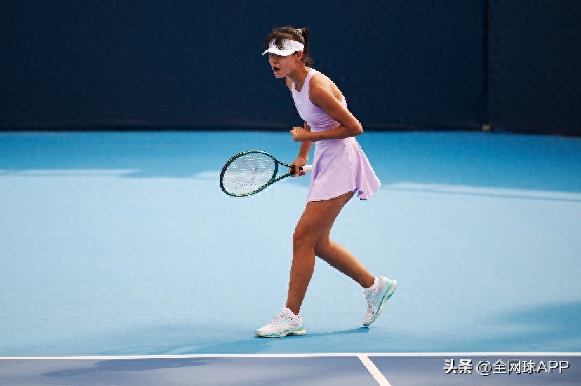 中國15歲網壇新星擊敗頭號種子,驚喜挺進橘子碗決賽!