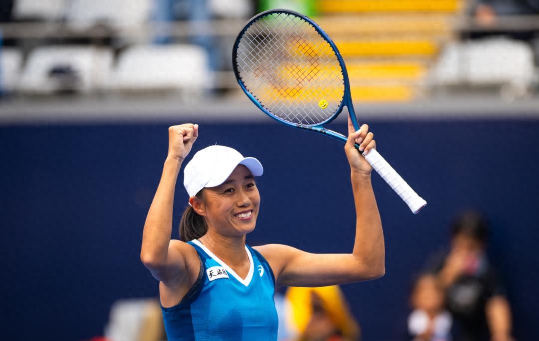 The three golden flowers lost their French Open qualifying debuts and missed a good start, and Gao Xinyu was the most regrettable for her loss