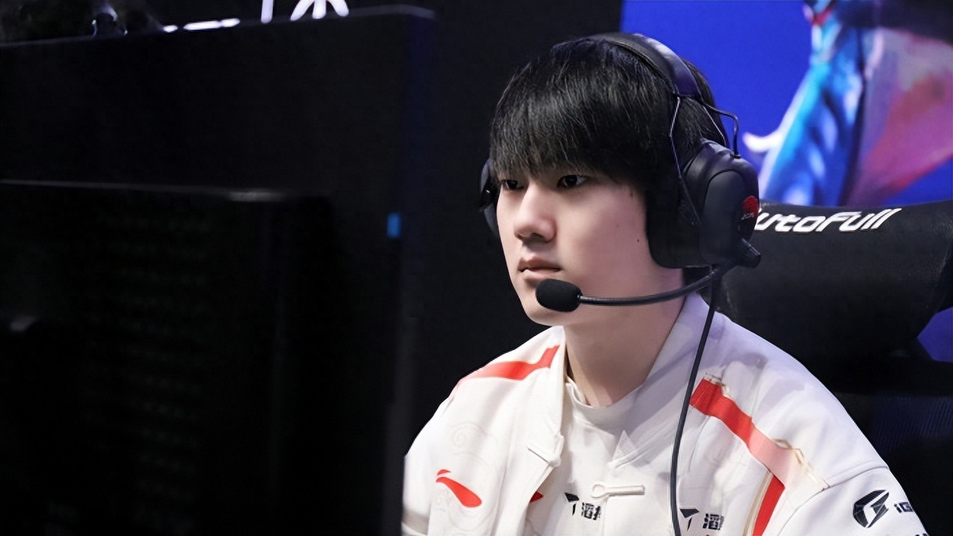 LPL's Best Coach Joins IG! Meiko Takes Over as Captain, Rookie Confirmed Not Starting