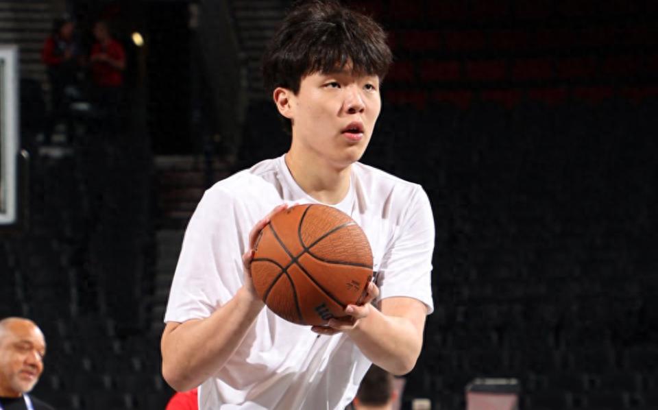 Same-day return! The Trail Blazers have once again assigned and recalled Yang Hansheng, with Su Qun suggesting he learn from Adebayo.
