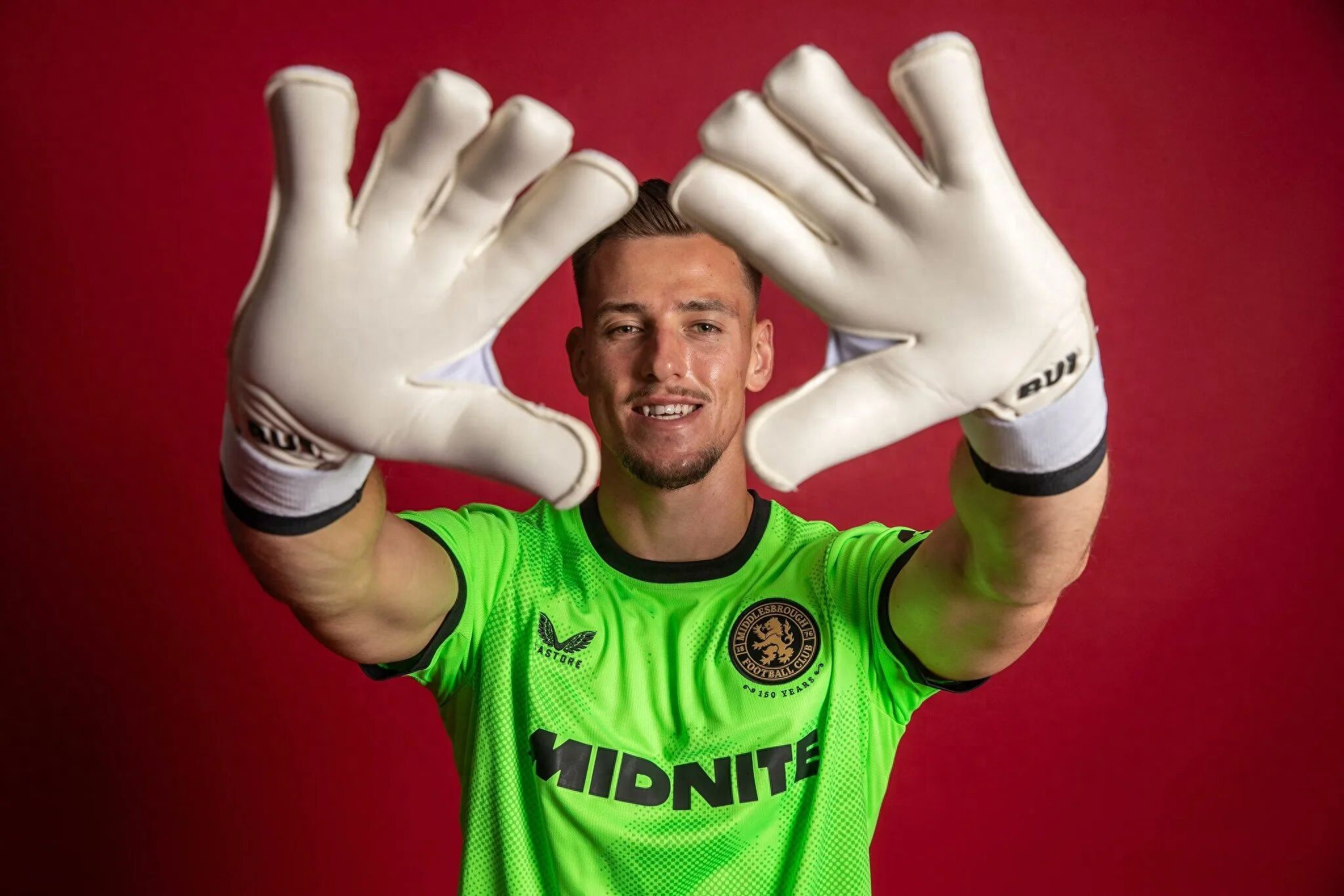 Manchester United officially announce the departure of a young talent for £14 million, with his explanation for the transfer! The return date of the new second-choice goalkeeper has been confirmed.