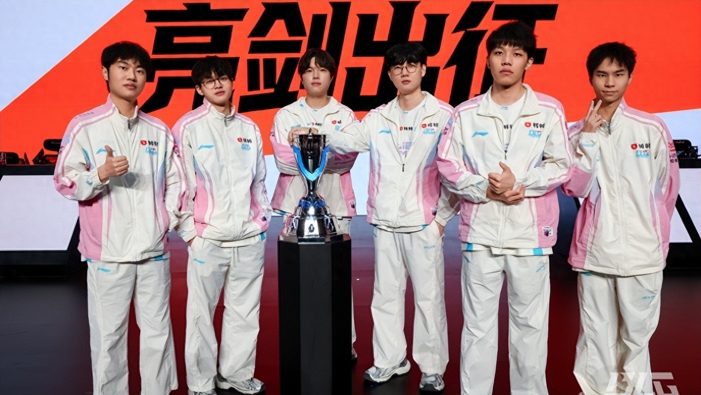 The inaugural LPL champion reveals loss of passion! Zhu Kai humiliated by former player: You can only fetch takeout.