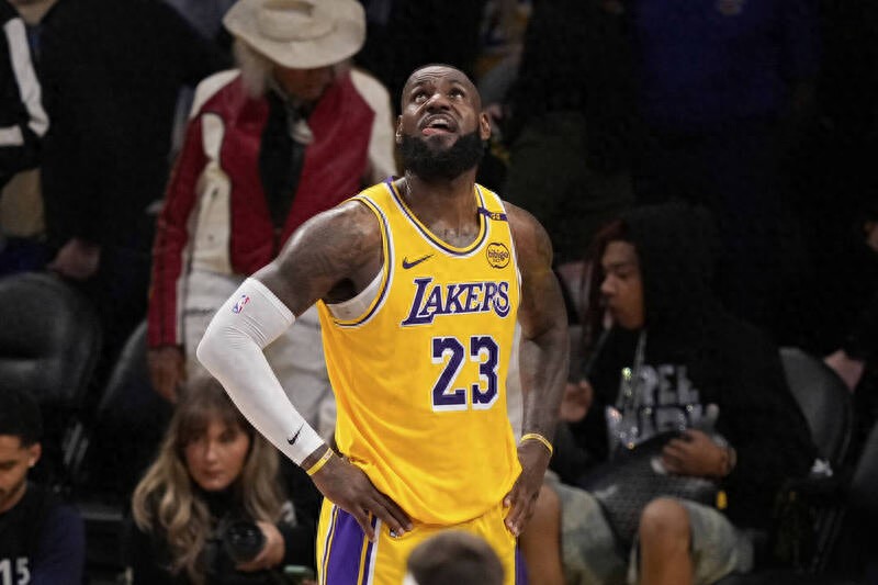 NBA star James is unclear next season, and he is widely expected to stay with the Lakers
