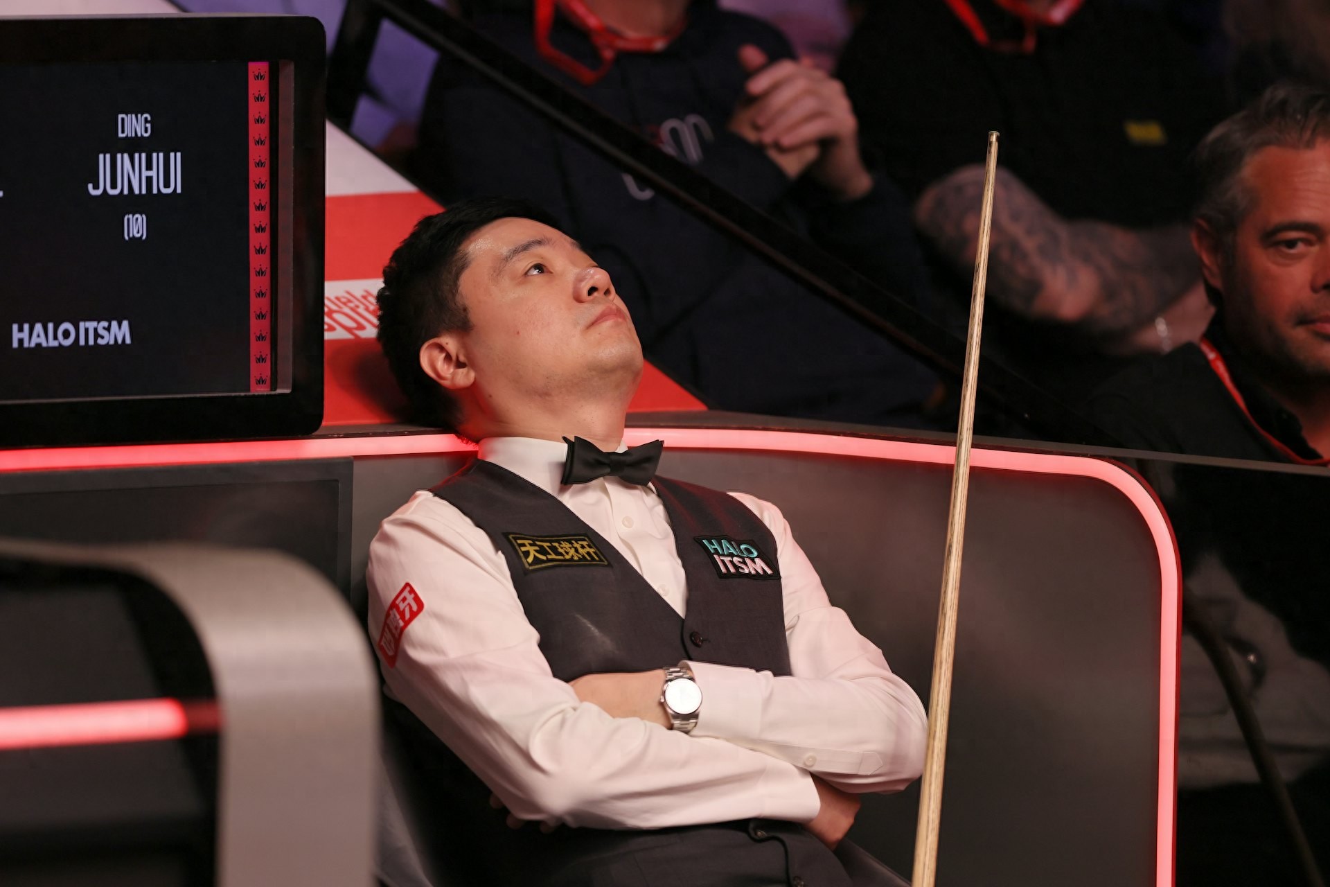 There are still 2 people in the top 8 Chinese army in the 2025 Snooker World Championships online, and Ding Junhui swallowed the biggest defeat