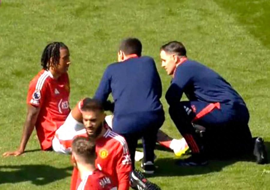 Yoro's injury may force Manchester United to buy a new centre-back! The defense line was too brittle, and Amorim wanted not to hurt the guards