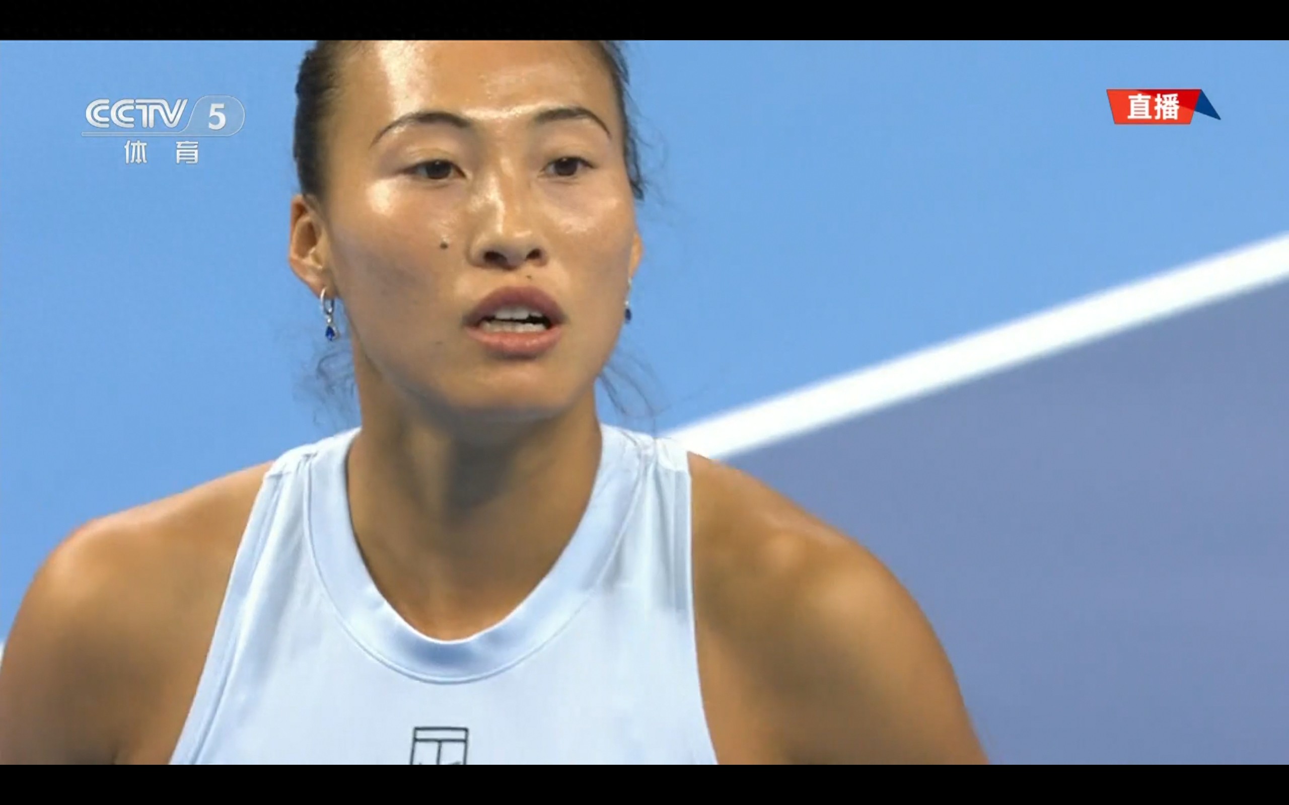 The second round of the China Open is currently live: Zheng Qinwen vs. Arango. Can Wenwen secure a victory?