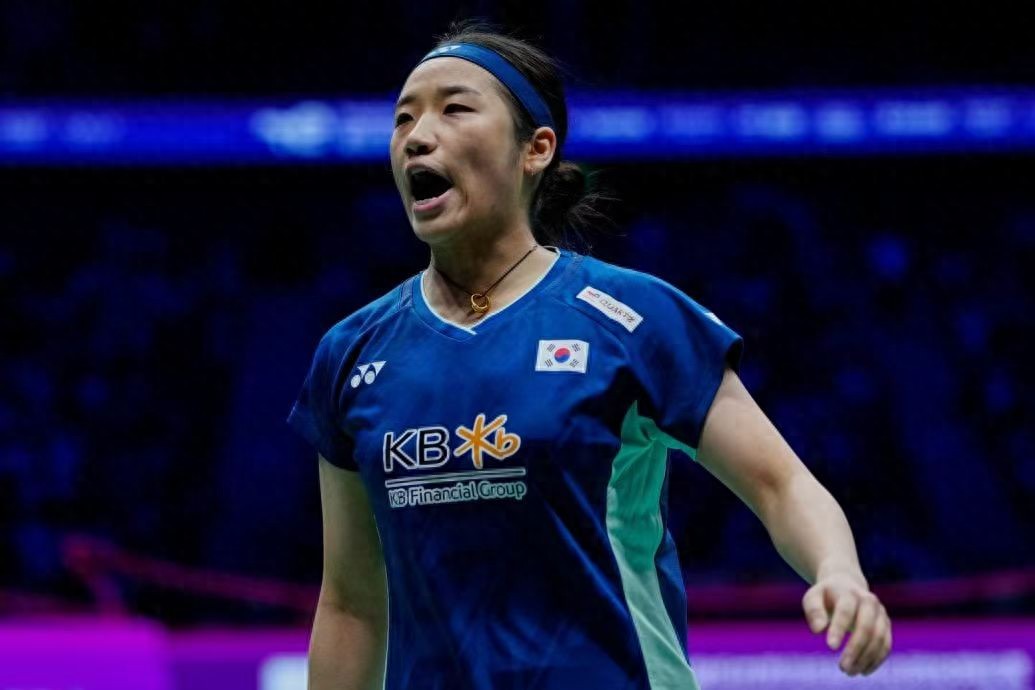 In the second women's singles match of the 2025 Sudirman Cup final, An Seying swept Wang Zhiyi and regained lost ground for South Korea
