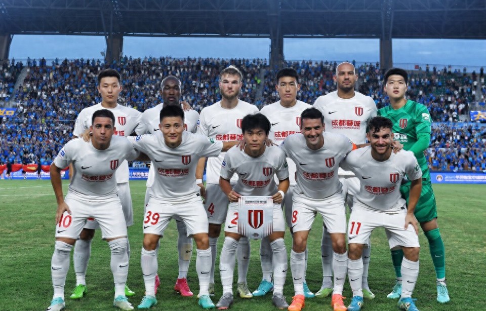 1-0! Chengdu Rongcheng secures 4 consecutive wins, setting a new club record! Romulo assists, Zhou Dingyang scores decisive header.